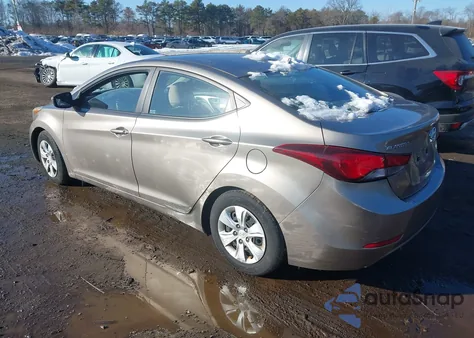 2016 Hyundai Elantra Se z USA, uszkodzony, nr VIN 5NPDH4AE1GH668060